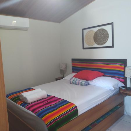 Hotel Antiguo Antiguo Cuscatlan Bilik gambar