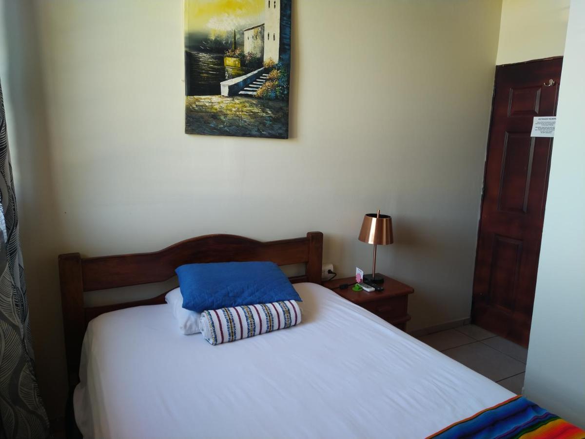 Hotel Antiguo Antiguo Cuscatlan Bilik gambar