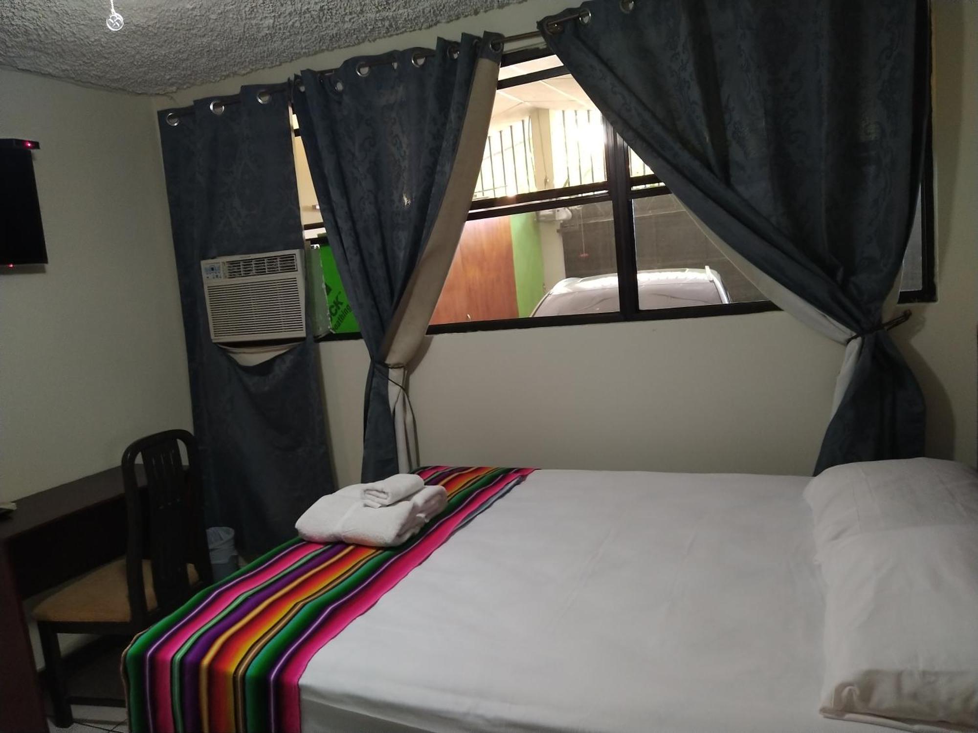 Hotel Antiguo Antiguo Cuscatlan Bilik gambar